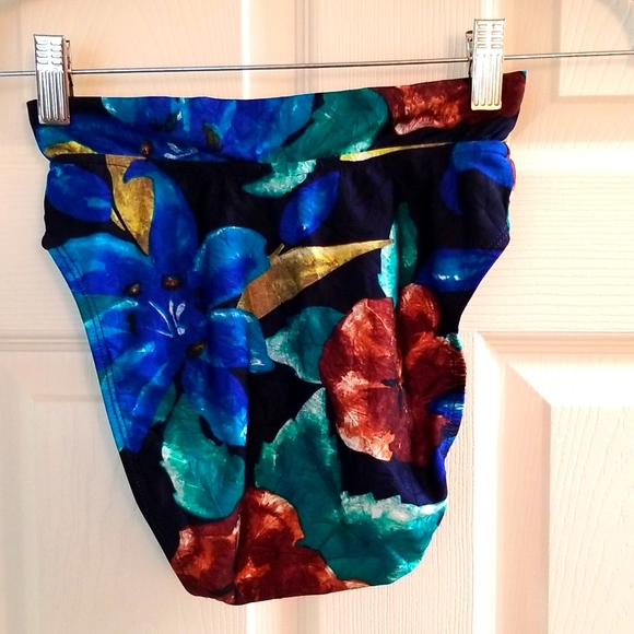 🎀VINTAGE SWIM SYSTEMS BIKINI WITH MATCHING SARONG 👙 - Picture 4 of 10